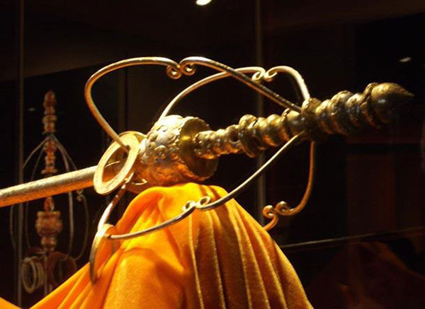 地宫骨灰寄存架 出家人的锡杖具有哪些含义