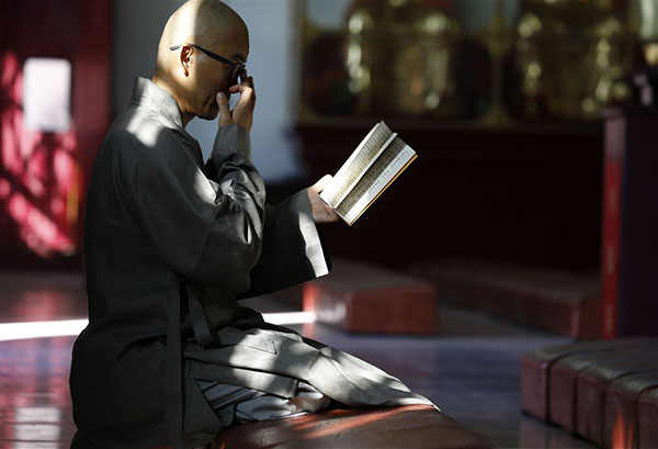 智能骨灰存放架厂家 持戒对修行很重要