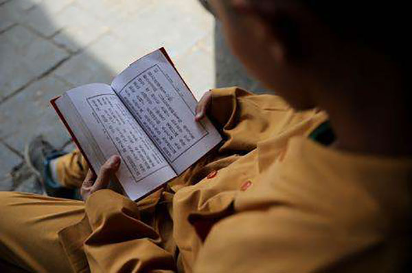 骨灰盒寄存架厂家 学习佛法求的是什么