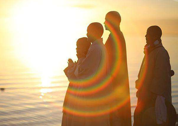 骨灰盒寄存架 念佛人应该要有信