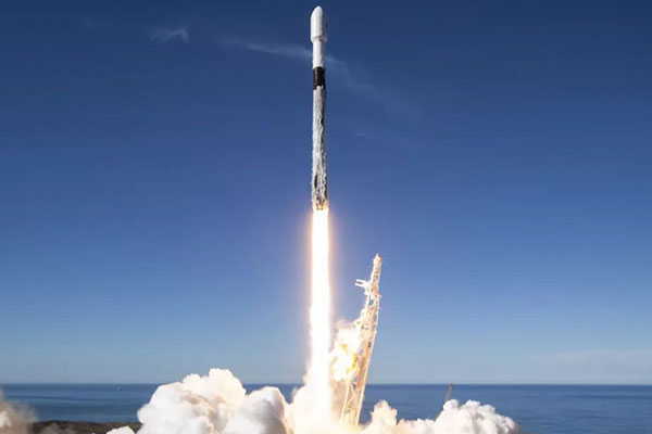 骨灰寄存架 日本殡仪服务推出太空葬