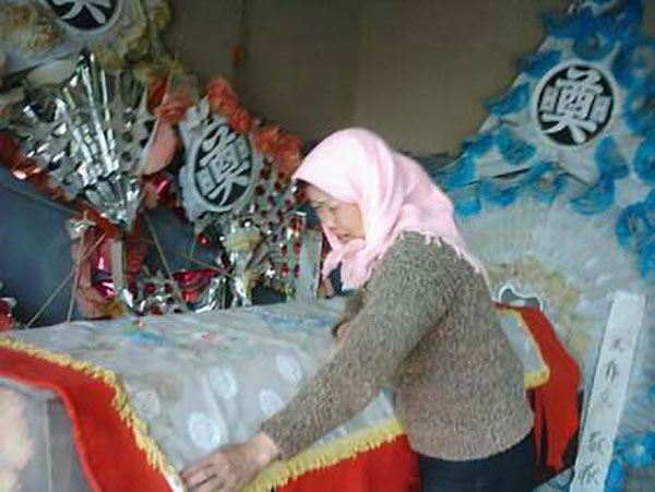 骨灰盒存放架 丧葬仪式介绍