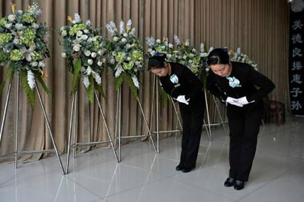 骨灰寄存柜 学习殡葬礼仪的意义